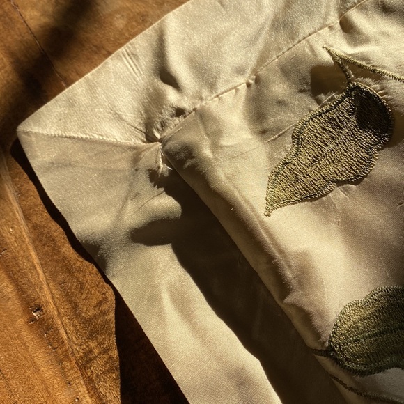 Pierre Deux embroidered fabric pillow sham - Picture 6 of 10